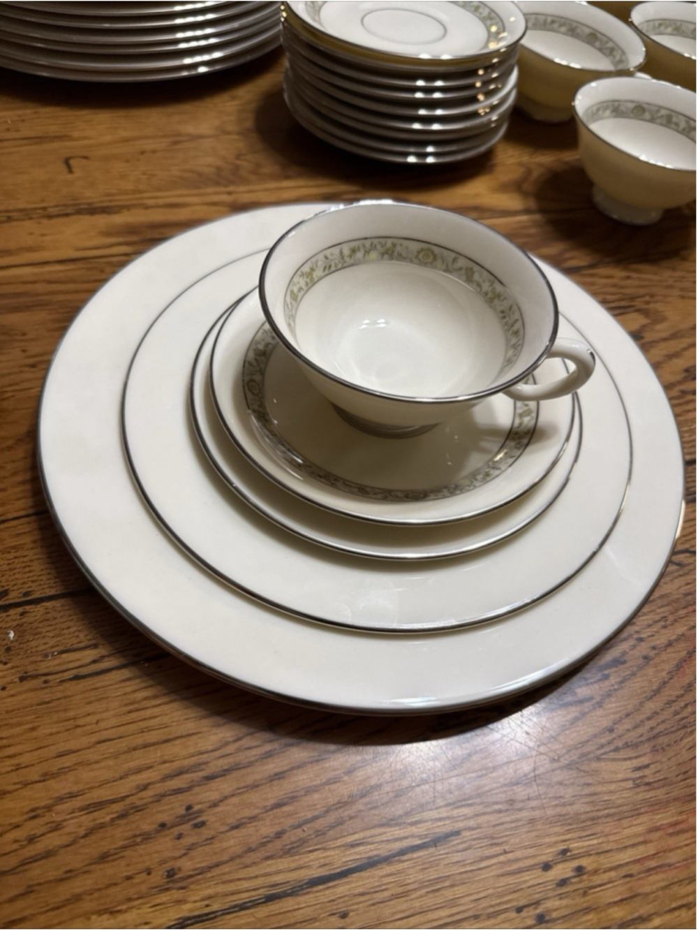 43 piece state set Springdale(platinum trim)by lenox